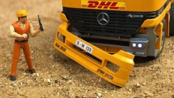 بازی با اسباب بازی ماشین بازی...