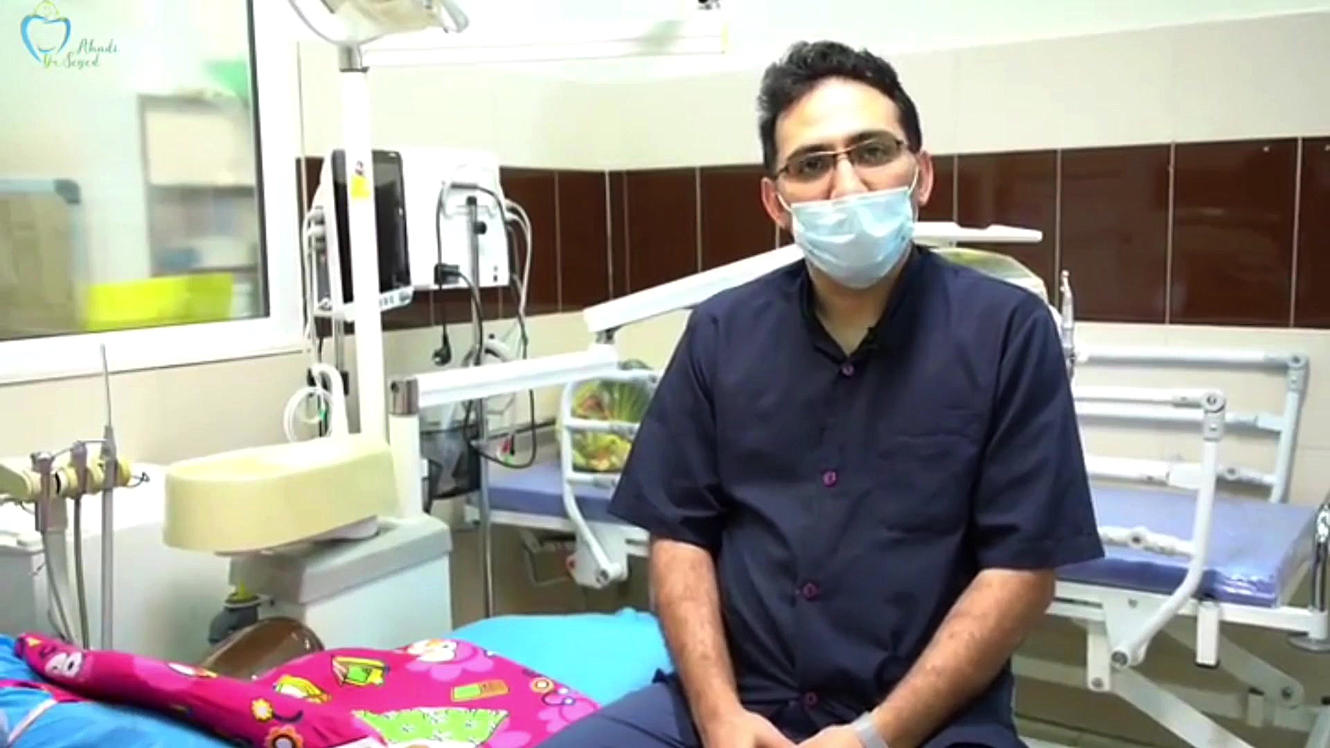 دکتر سید مسعود سید احدی - متخصص دندانپزشکی کودکان و نوجوانان در آمل لیزر کوانتومی جراحی چشم