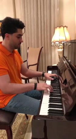 پیانو ایرانی آموزشگاه طنین نوشهر