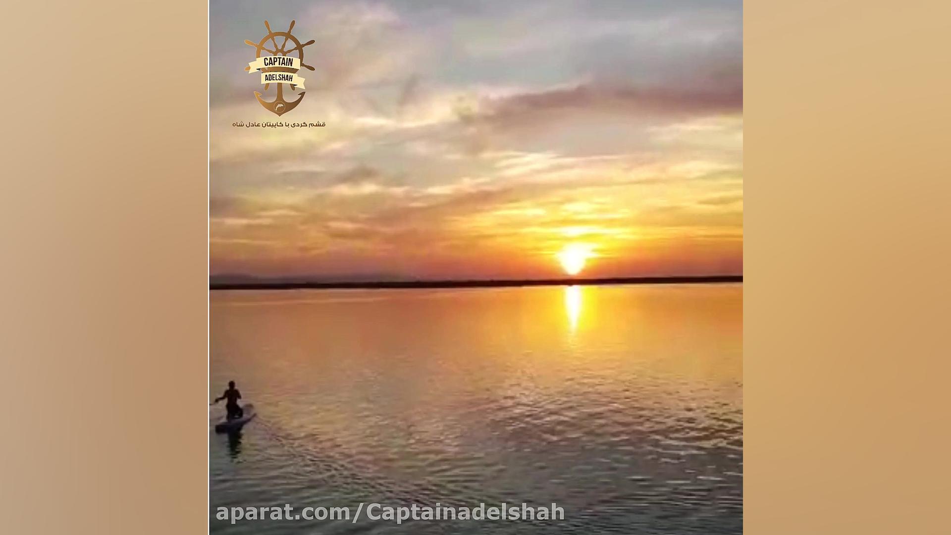 پوستر بزرگ