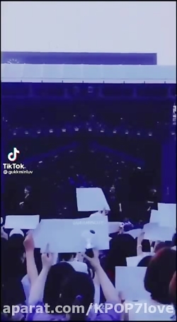 کنسرت میک ایت رایت بی تی اس