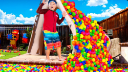 بازی و سرگرمی کودکان در سرسره...