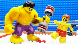 اسباب بازی ابرقهرمانان هالک مر...