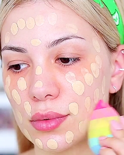 میکاپ سبز طوری