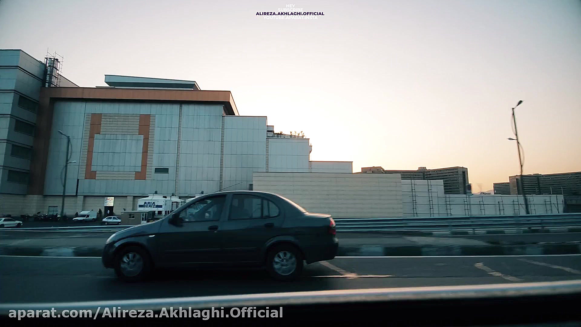پوستر بزرگ