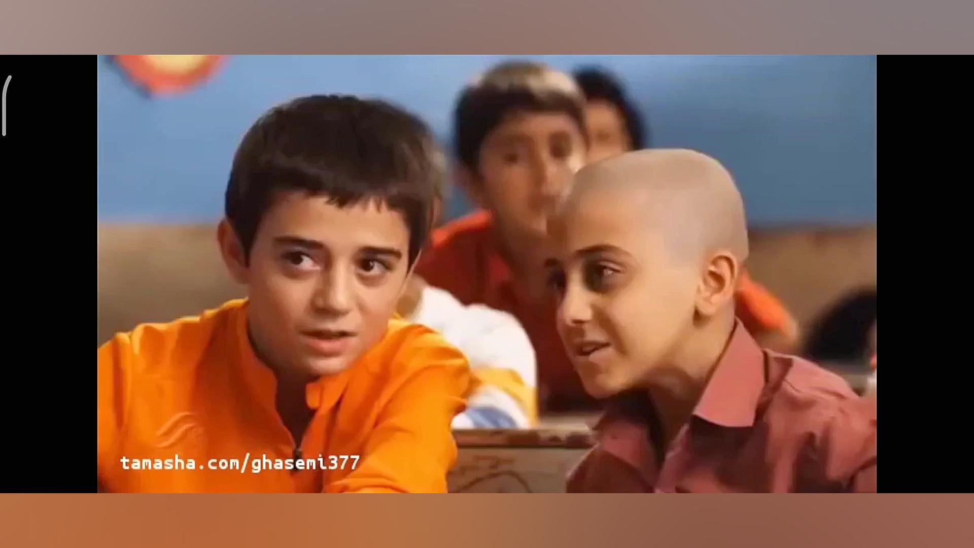 فیلم کمدی مامان بهروز منو زد زمان104ثانیه