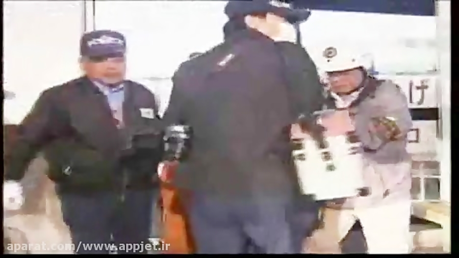 حمله وحشتناک خرس به عابر 18