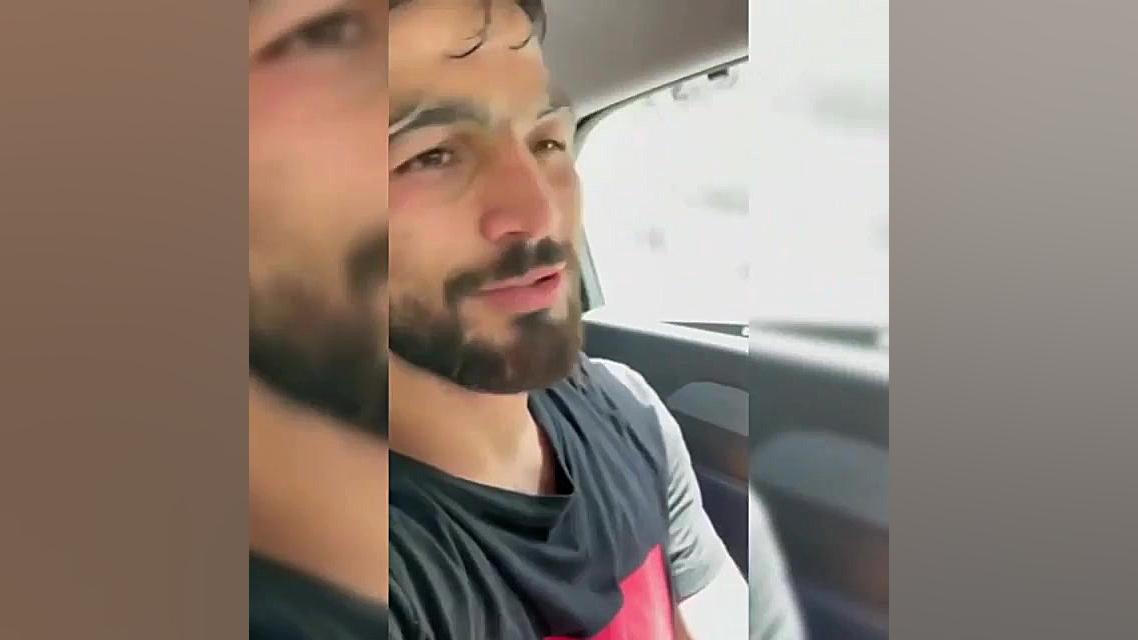 حسن یزدانی: دستبوس همه مردم هستم؛ مسئولین به فکر مردم باشند پوسیدگی دندان