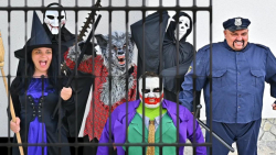 نبرد ابرقهرمانان در دنیای واقع...