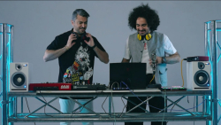 یک و نیم میلیونی شدیم!