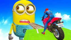 مرد عنکبوتی با موتورسیکلت در مقابل مینیون ها GTA 5