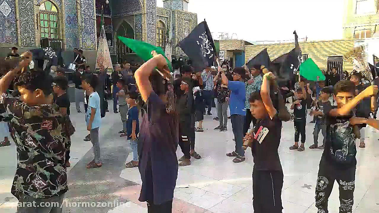 پوستر بزرگ