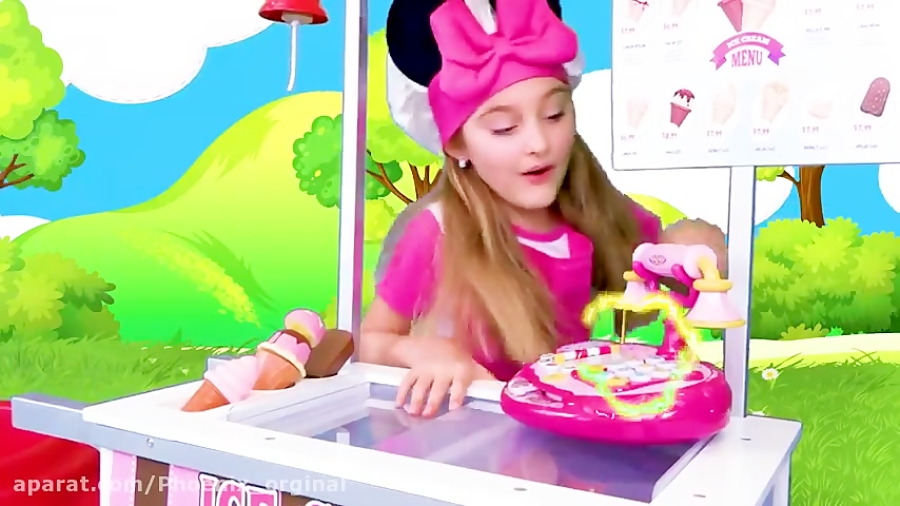 sasha pretend play cooking