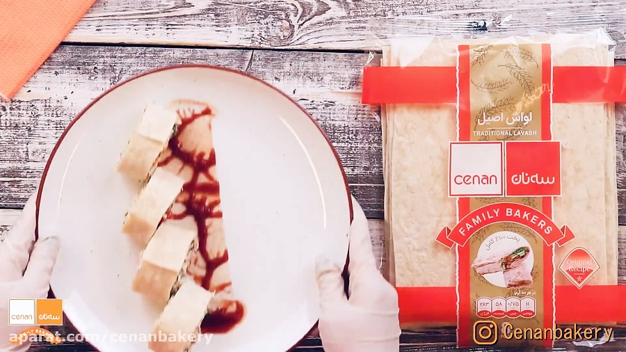 آموزش طرز تهیه رول مرغ با نان لواش سه نان