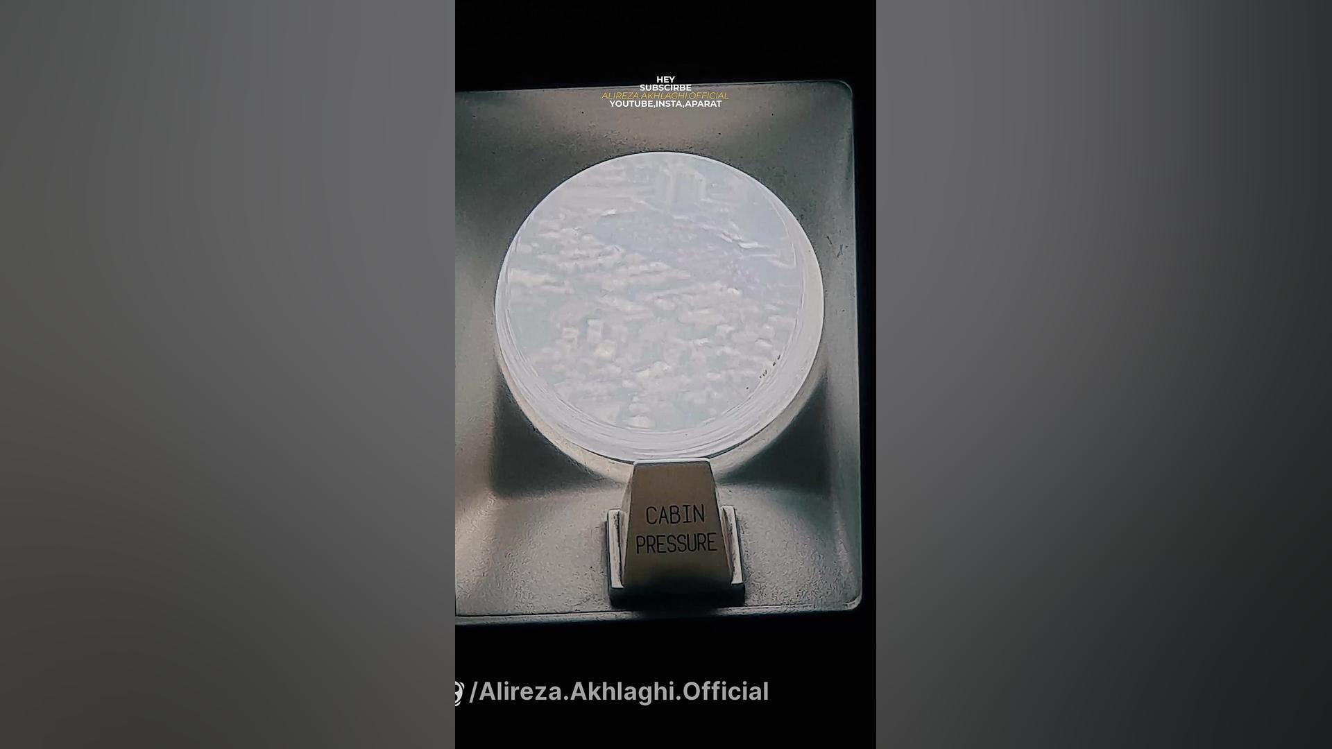 پوستر کوچک
