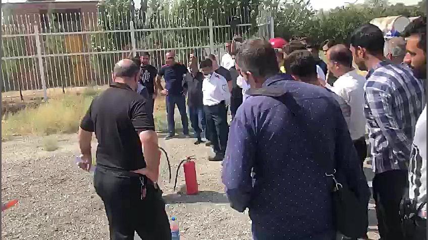 برگزاری کلاس های آموزشی آتش نشانی جهت ۹۰ نفر از پرسنل مرکز قلب و عروق شهید رجایی دکتر پوست
