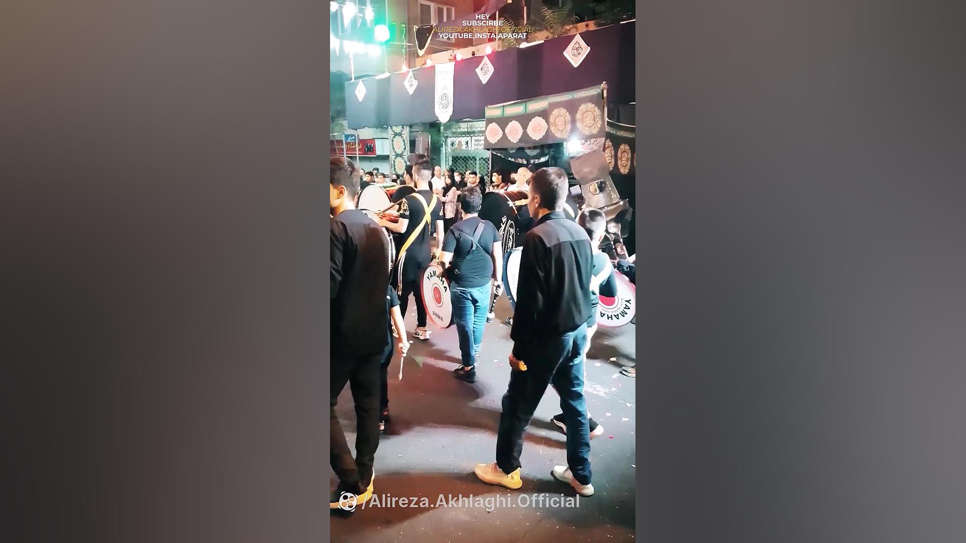 پوستر بزرگ