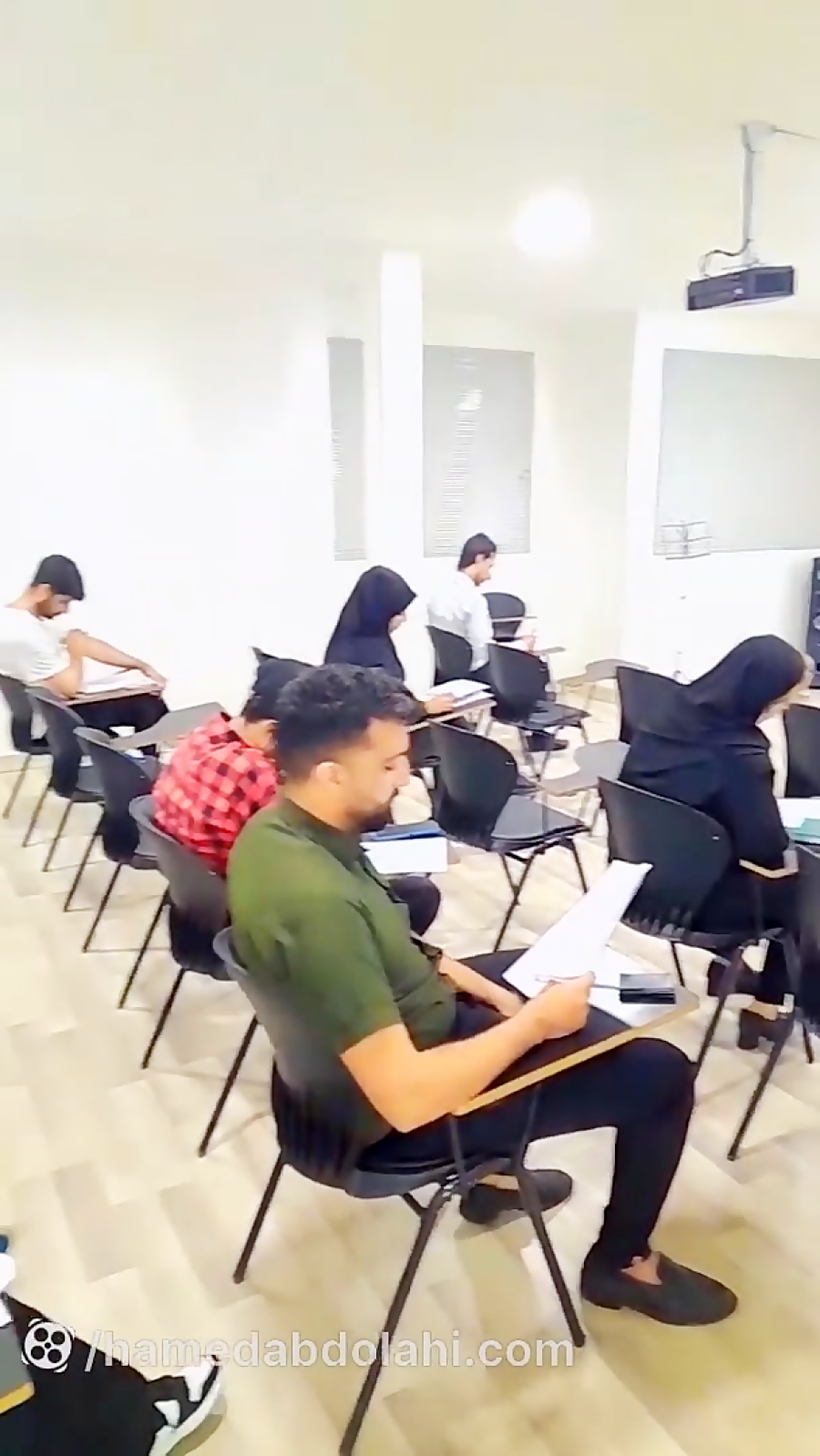 جلسه سوم از بیست دومین دوره سخنرانی و فن بیان بندرعباس