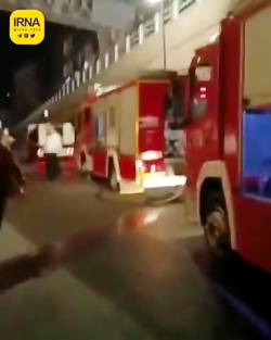 سقوط مرگبار خودرو سواری از پل صدر تهران سقوط مرگبار خودرو سواری از پل صدر تهران