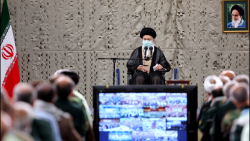بیانات رهبرانقلاب در دیدار جمعی از پیشکسوتان و فرماندهان دفاع مقدس بیانات رهبرانقلاب در دیدار جمعی از پیشکسوتان و فرماندهان دفاع مقدس
