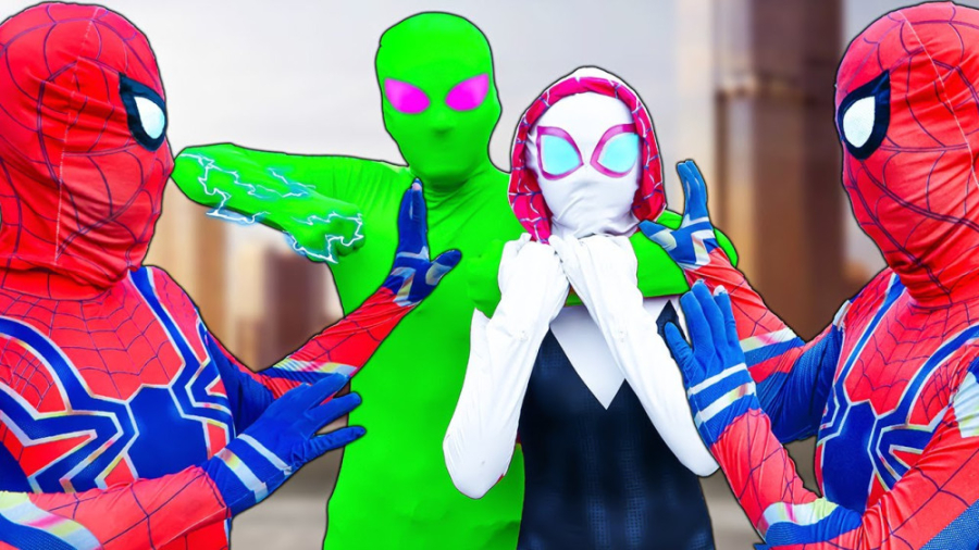 نبرد ابر قهرمانان در واقعیت ،...