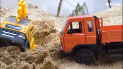 فیلم ماشین بازی کودکانه جدید : مبارزه ماشین های سنگین با هیولای داخل آب