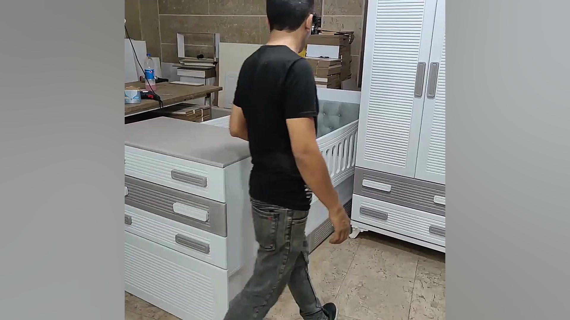تخت نوزاد کمد کودک سیسمونی آهو خمیازه