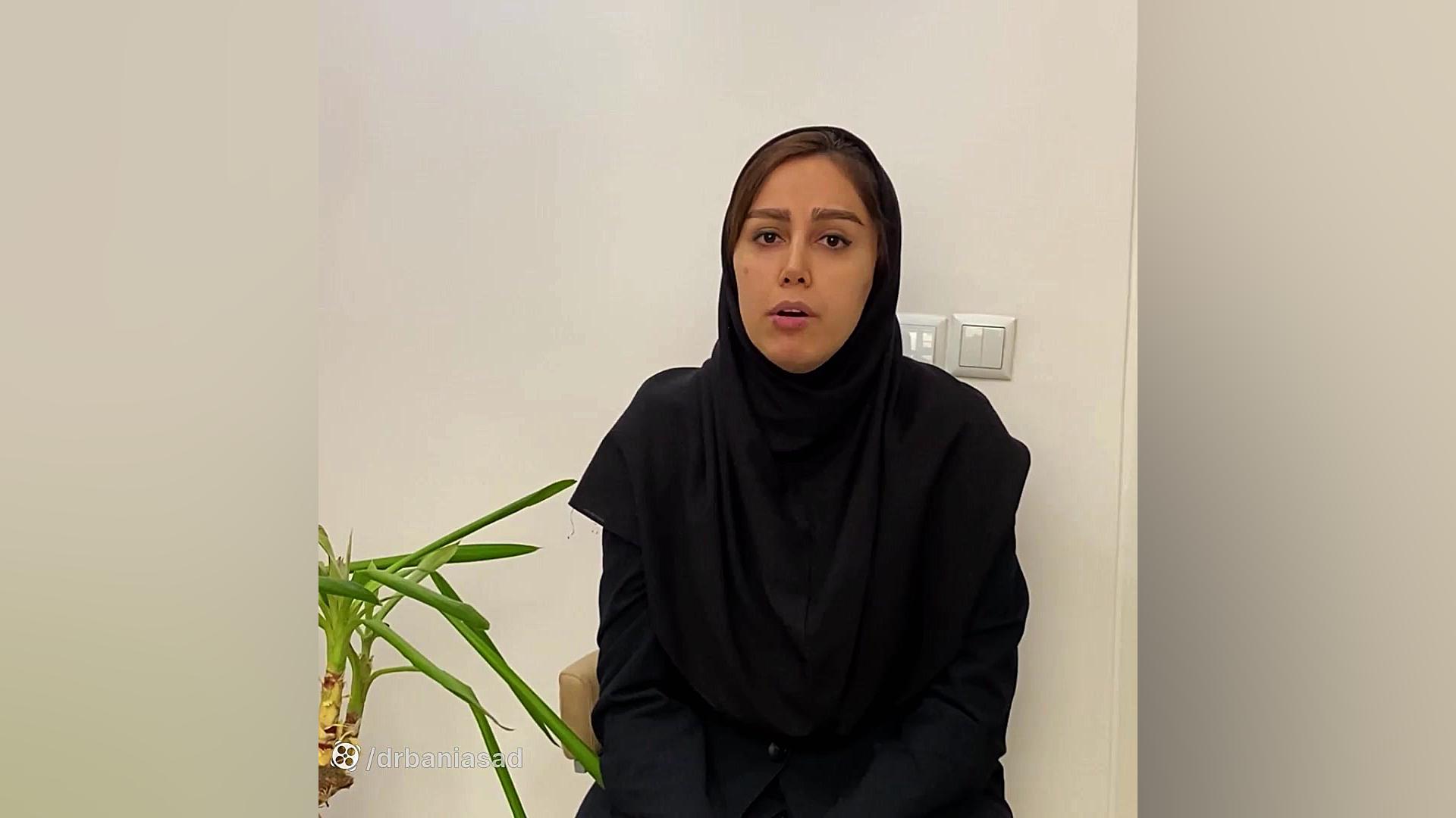 لبخند رضایت بیمار پس از پایان درمان ارتودنسی - دکتر نیما بنی اسد متخصص ارتودنسی دکتر نیما بنی اسد - متخصص ارتودنسی در تهران