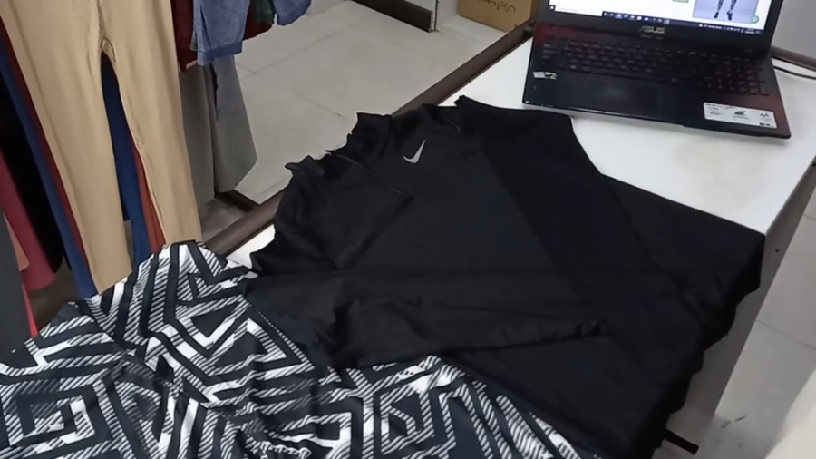 ست بلوز فینگردار نیم زیپ و لگ ورزشی زنانه نایک