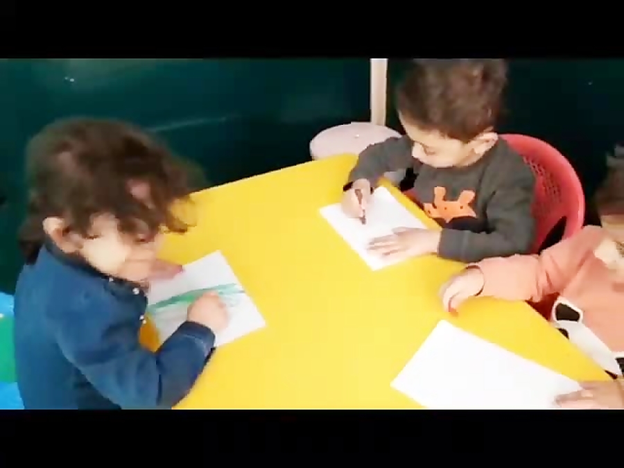 مهد کودک آویده