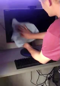 من وقتی کیبوردم رو تمیز می کنم