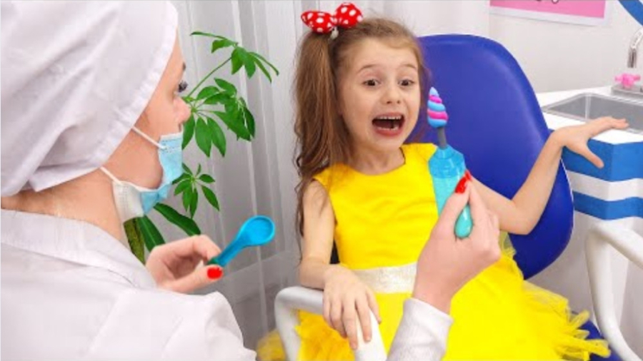 ویدیوی فان ، سرگرمی و تفریحی و فان کودکان با ایوا و مامان در دندان پزشکی کاشت مو