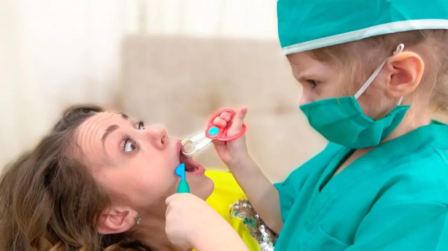 برنامه کودک ایوا  دکتر بازی  ب...