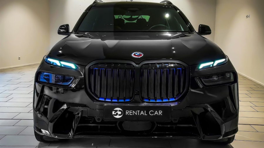 بی ام و __ اکس 7 __ مدل 2023 __ BMW X7
