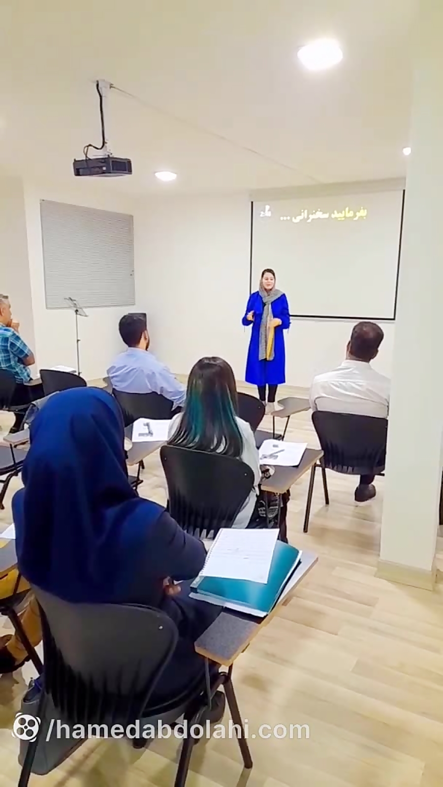 اولین و دومین جلسه از بیست چهارمین دوره سخنرانی و فن بیان بندرعباس