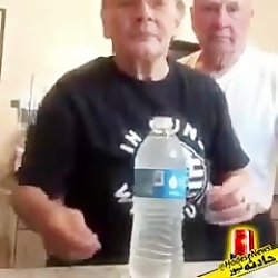 انسان تو هر سن و سال شوخ طبع م...