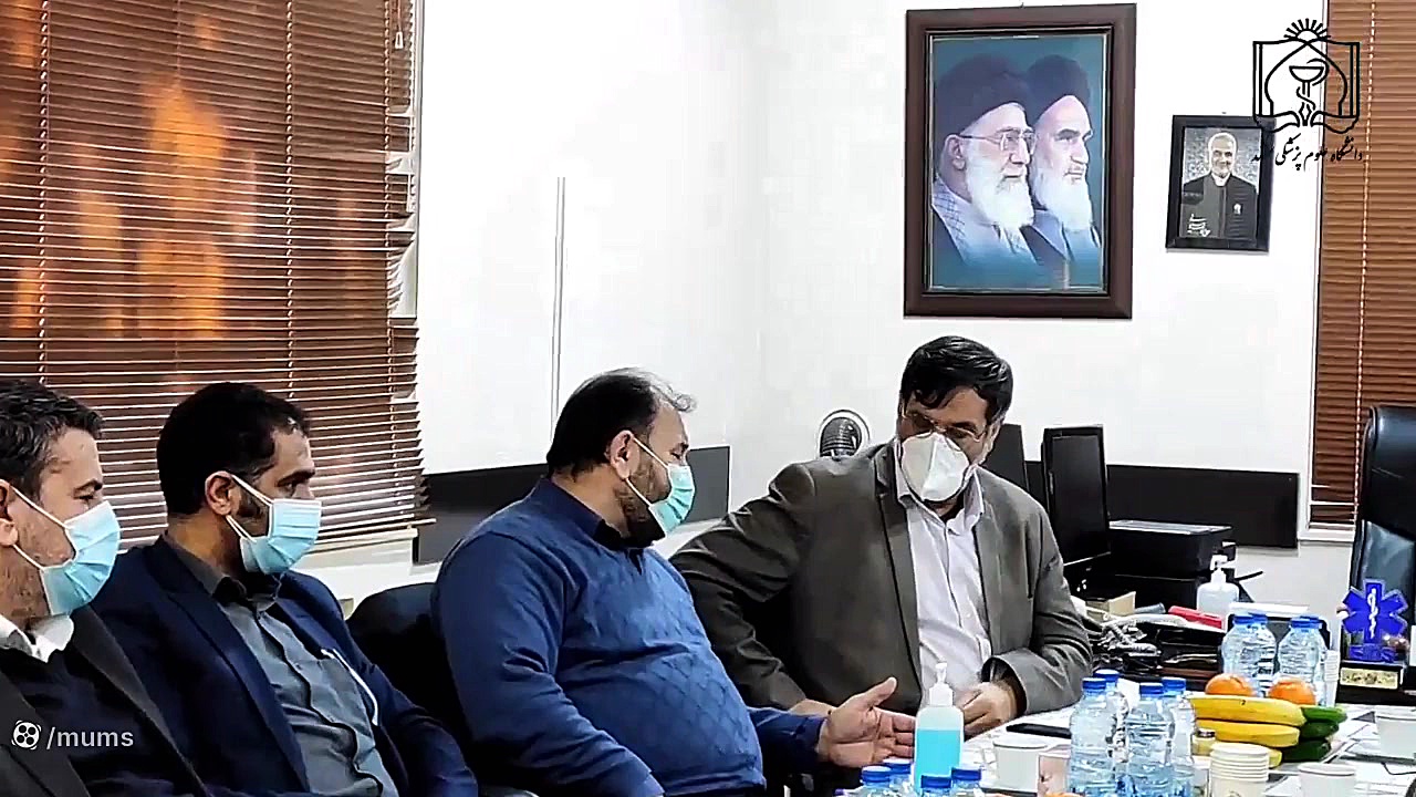 بازدید رییس و جمعی از اعضای هیات رییسه دانشگاه از شبکه بهداشت و درمان فریمان پلاستیک لثه