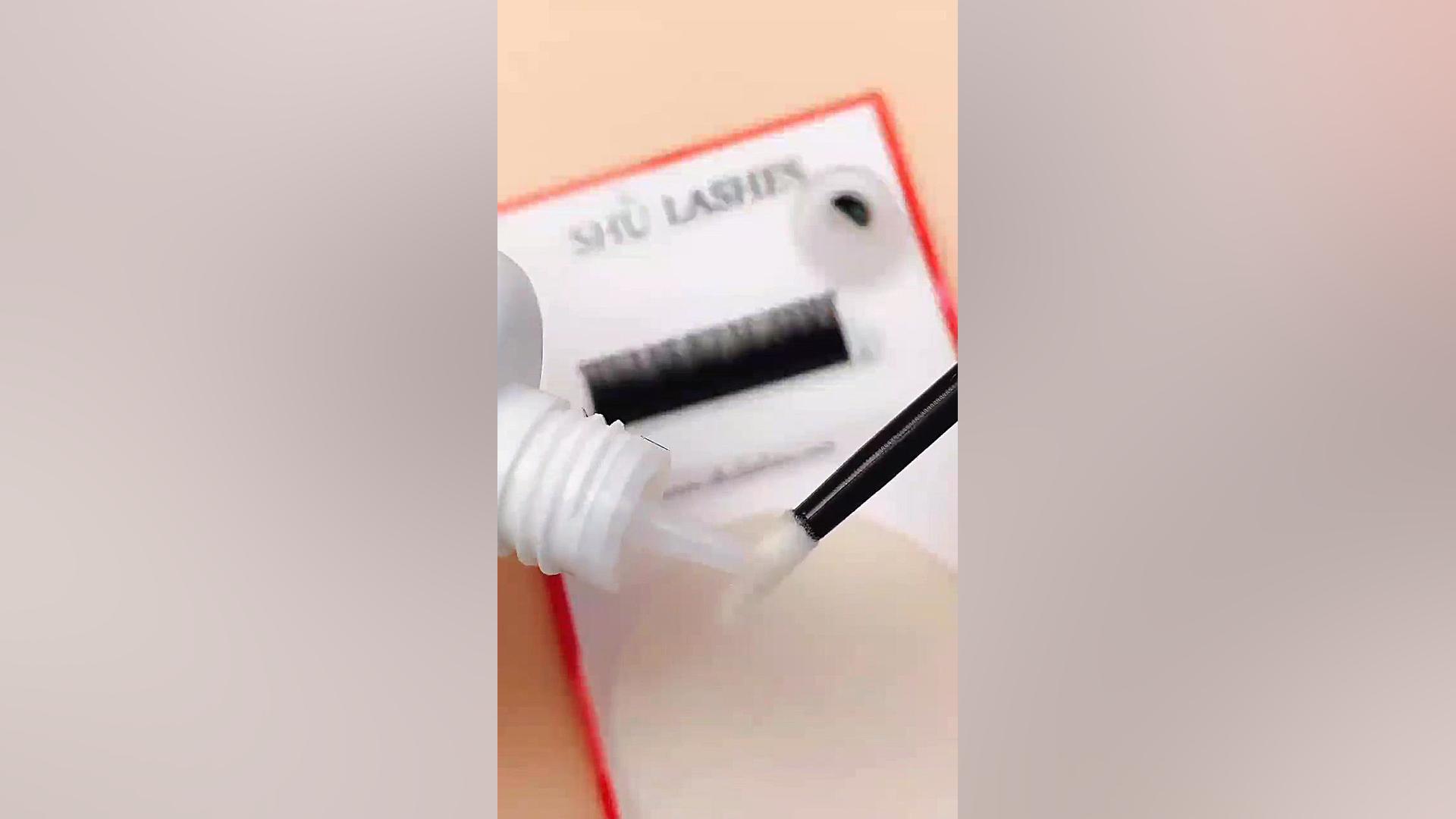 آموزش کاشت مژه ساخت اسپایک کیم کارداشیان در آکادمی اکستنشن زهرا جعفری 091944123 لیزر موهای زائد