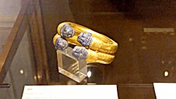 دستبند و بازوبند دوران هخامنشیان (Bracelets and armbands of the Achaemenid era) دستبند و بازوبند دوران هخامنشیان (Bracelets and armbands of the Achaemenid era)