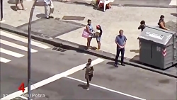 حمله بچه های خیابانی یه توریست...