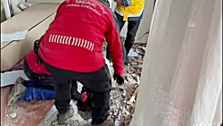 زلزله ترکیه نجات دختر بچه از ز...