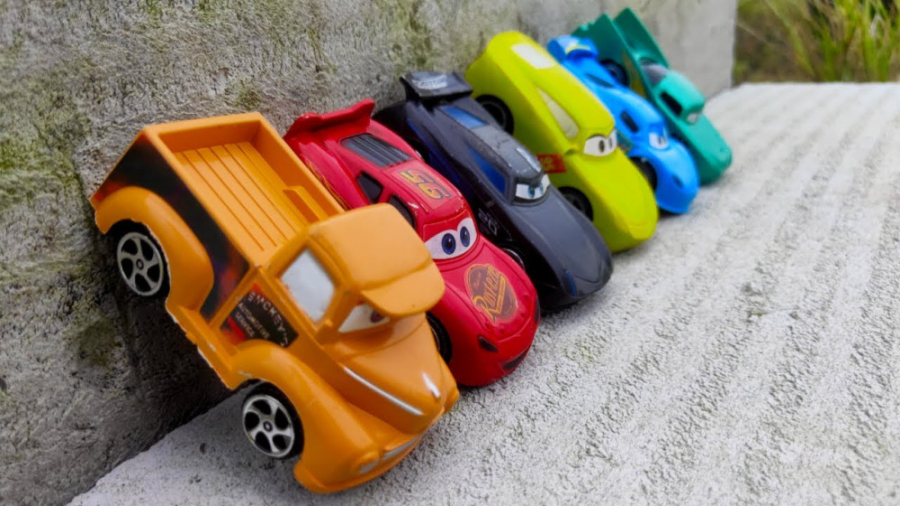 اسباب بازی های کودکانه - ماشین های مک کوئین - اسباب بازی کودک جراحی فک