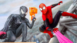 مرد عنکبوتی و ونوم در مقابل دل...