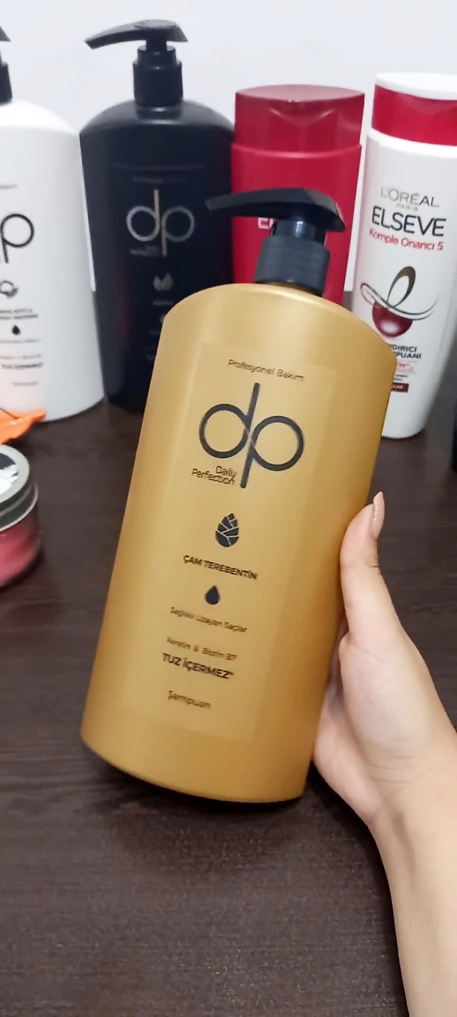 شامپو دکس طلایی Saglikli Uzayan Saclar