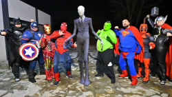 ابرقهرمانان در دنیای واقعی  اب...