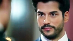 بازی چرت و پرت با میا و کوروش