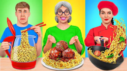 چالش غذایی مادربزرگ  یه پنکیک...