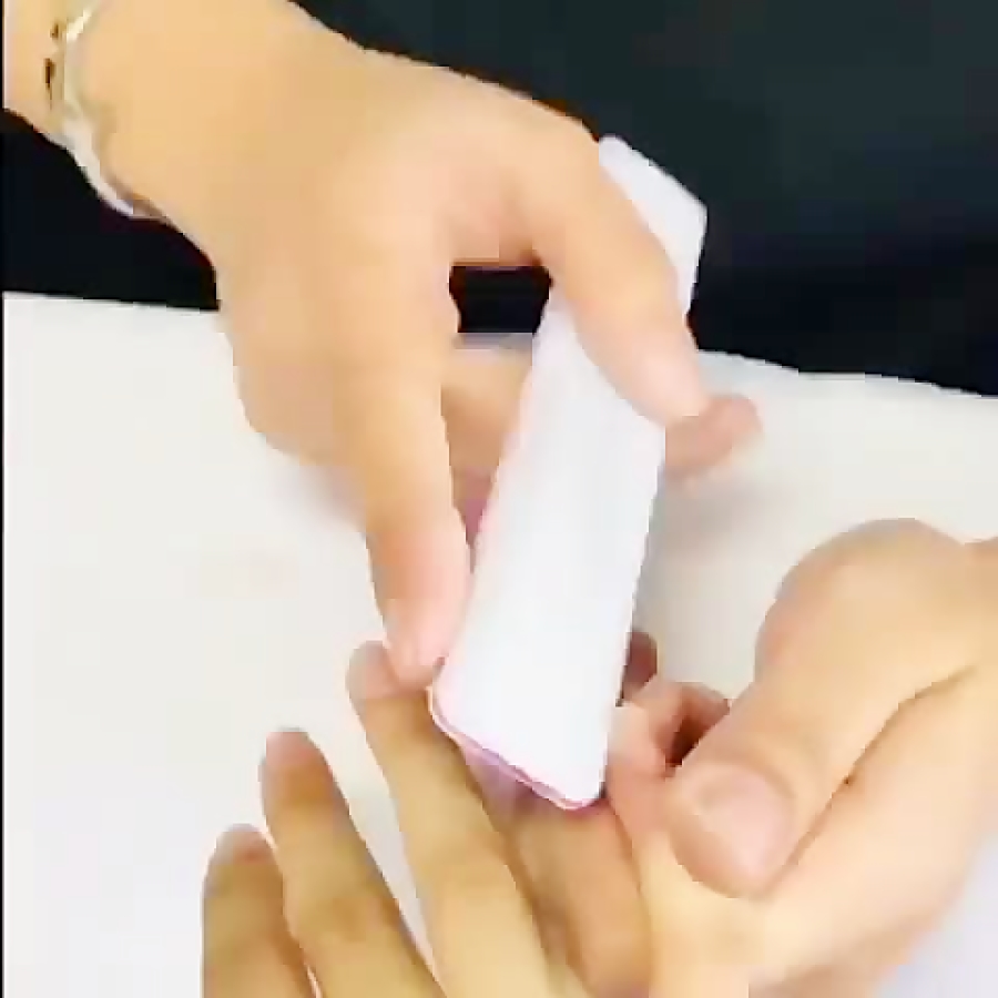 ناخن کار ماهر سعادت آباد - کاشت ناخن طرلان ۰۹۱۹۷۹۷۳۵۲۰