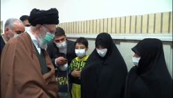 دیدار و گفت وگوی رهبر انقلاب با خانواده شهید حسن ایرلو دیدار و گفت وگوی رهبر انقلاب با خانواده شهید حسن ایرلو