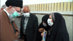 دیدار و گفت وگوی رهبر انقلاب با خانواده شهید روح الله عجمیان دیدار و گفت وگوی رهبر انقلاب با خانواده شهید روح الله عجمیان